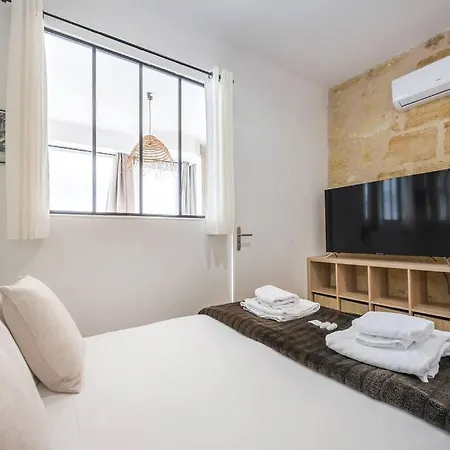 Apartment Le Bordeaux: Joli Climatise Proche Gare *