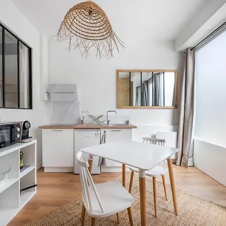 Le Bordeaux: Joli Climatise Proche Gare Bordeaux