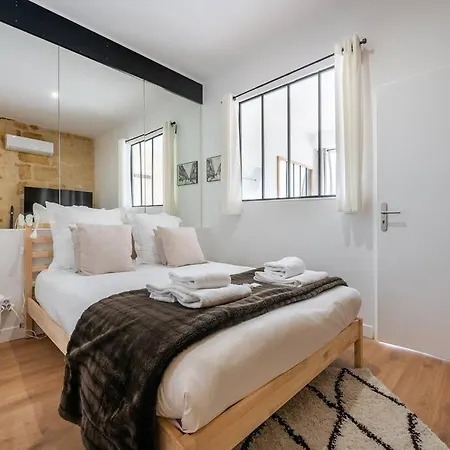 Apartment Le Bordeaux: Joli Climatise Proche Gare Bordeaux