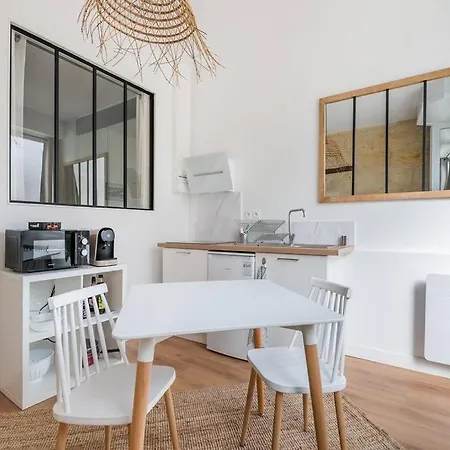 Le Bordeaux: Joli Climatise Proche Gare Bordeaux